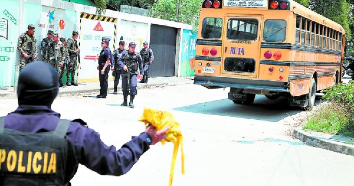 Supuestos Pandilleros Ultiman A Tres Hombres Dentro De Bus