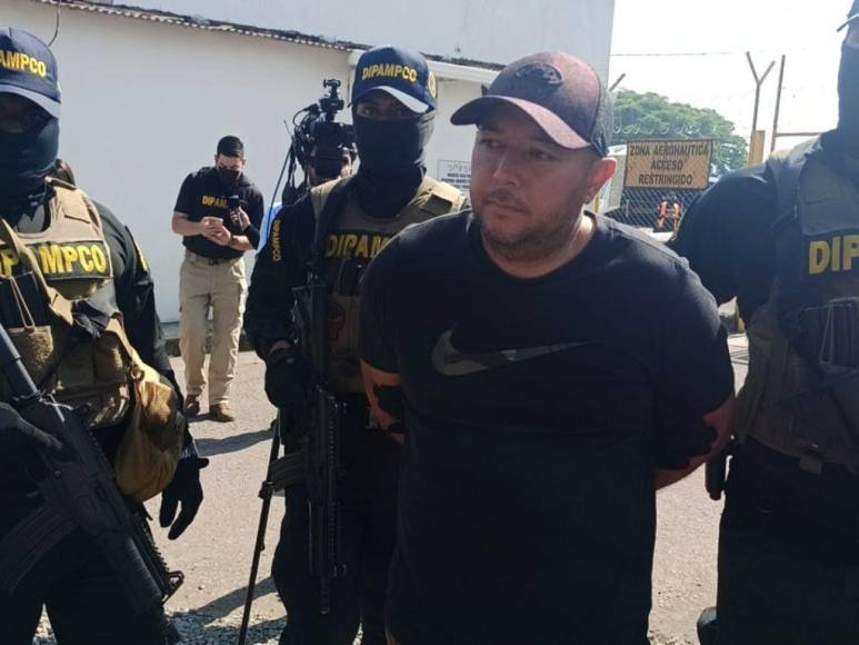 Tras Su Captura Trasladan A Tegucigalpa A G Icho Uno De Los M S