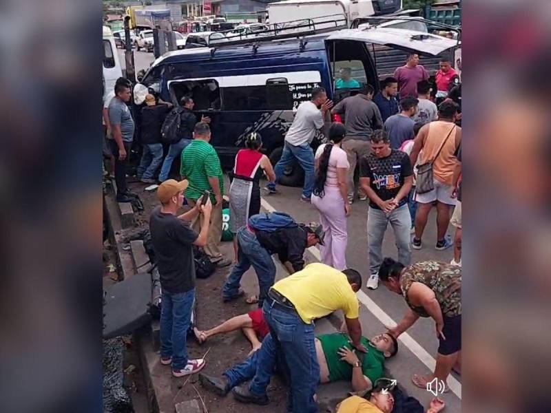 Fatal Accidente De Bus Y Cami N En Taulab Deja Varios Muertos