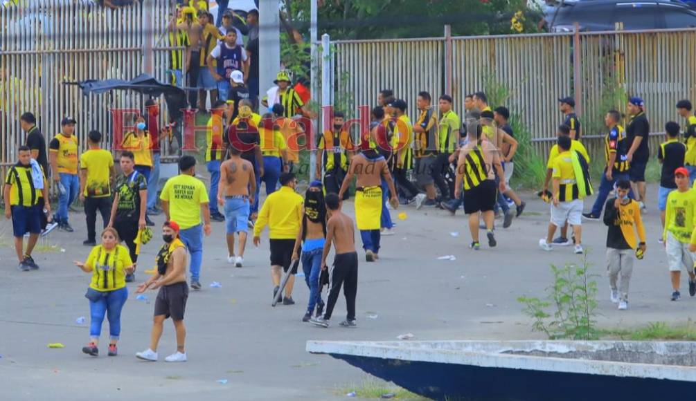 Imágenes que muestran el rostro del violento hombre que atacó a policía en el Olímpico