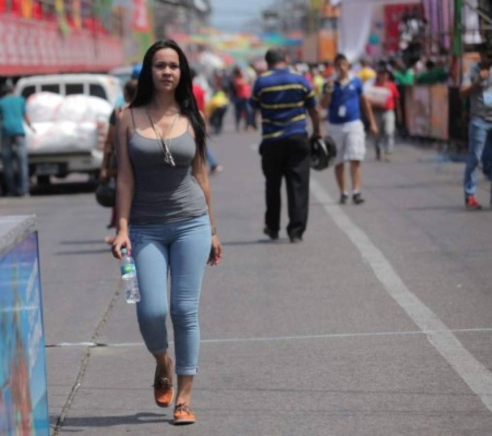 Una verdadera fiesta se vivió en el carnaval de La Ceiba