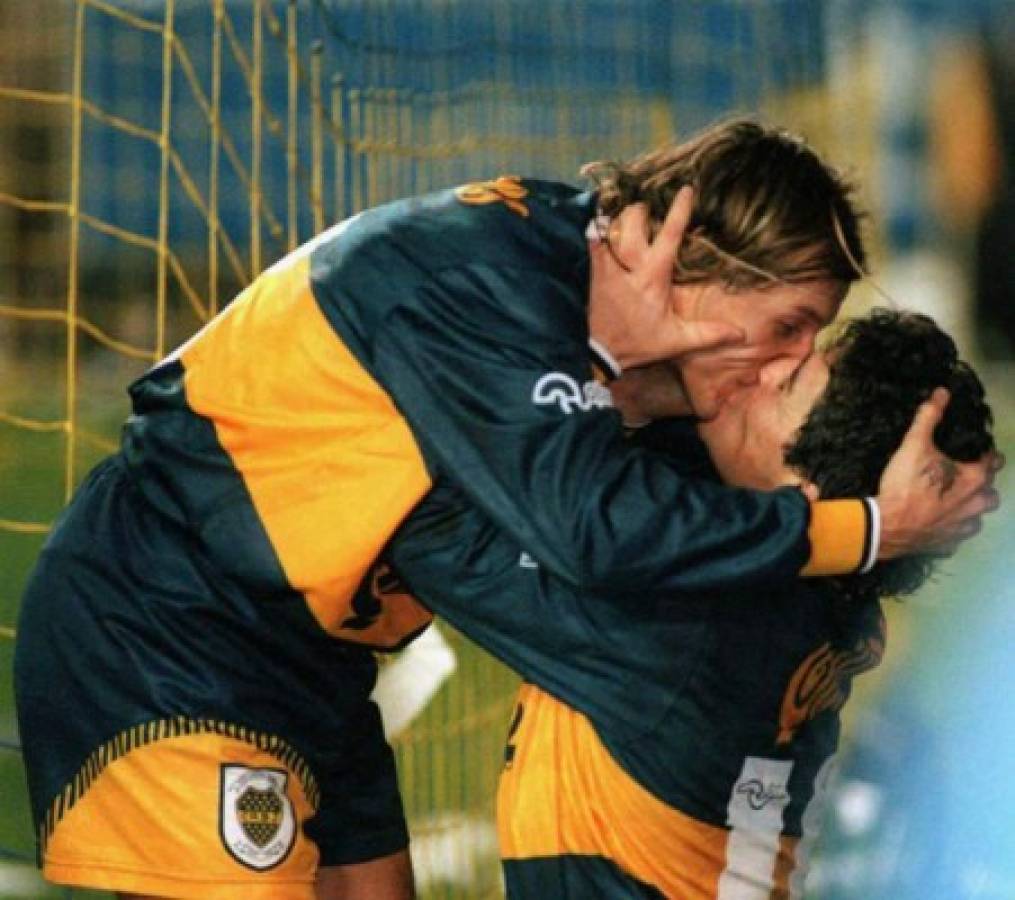 Los besos más recordados en el fútbol