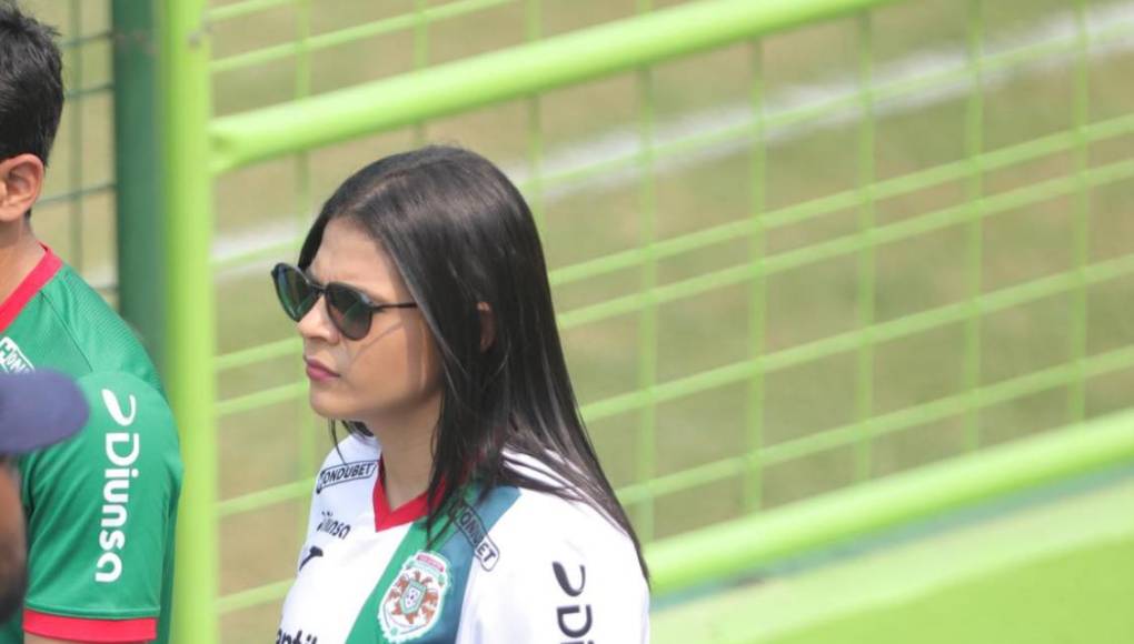 Bellas chicas abarrotan el Yankel Rosenthal para semifinal entre Marathón y Génesis