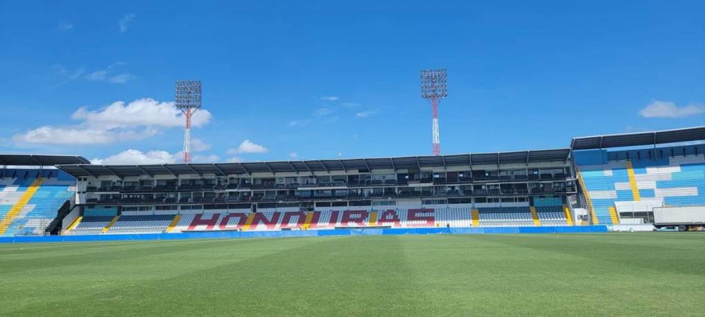 Comienzan a instalar las graderías en el estadio Nacional de Tegucigalpa