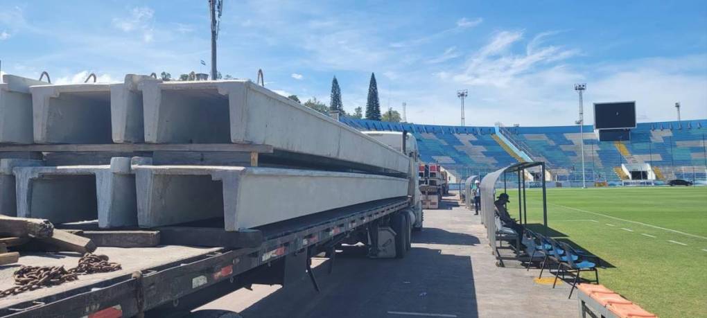 Comienzan a instalar las graderías en el estadio Nacional de Tegucigalpa