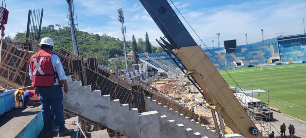 Comienzan a instalar las graderías en el estadio Nacional de Tegucigalpa