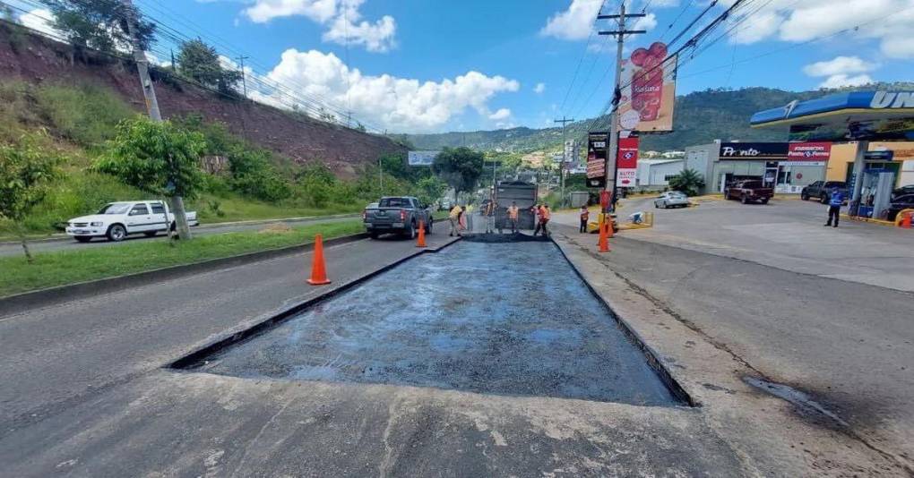 Siguen trabajos de bacheo en tres puntos del anillo periférico