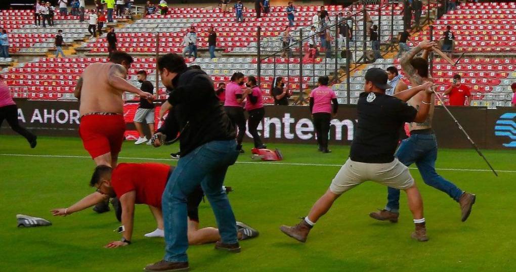 Las dudas que están en el aire tras el violento partido Querétaro vs. Atlas