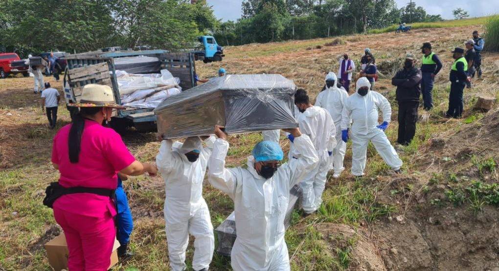 Realizan tercera inhumación del año de cuerpos no reclamados en Tegucigalpa