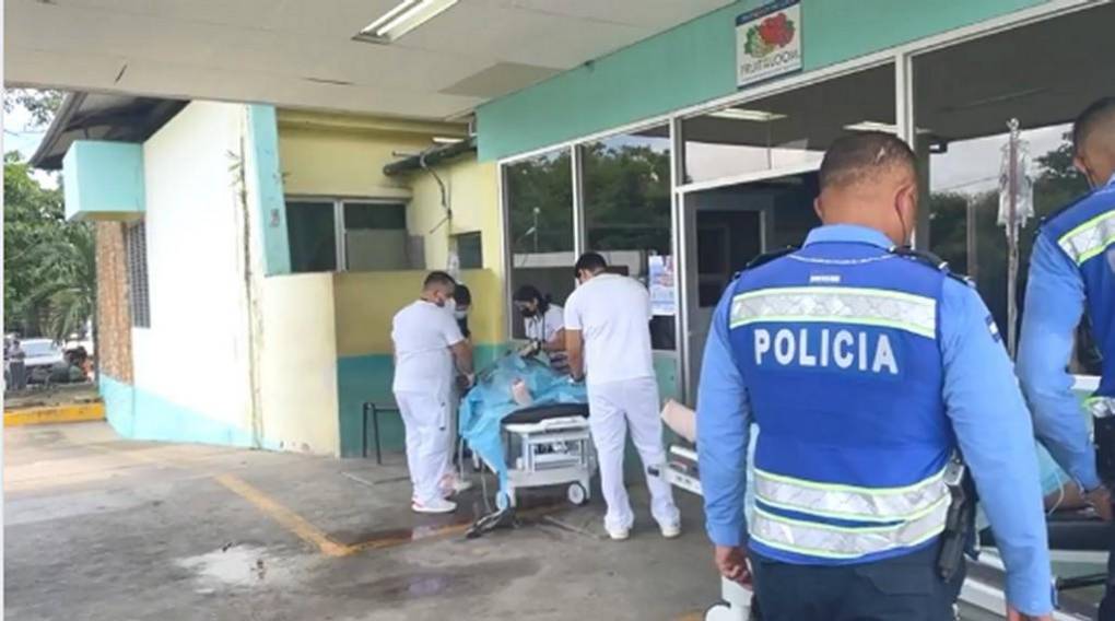 Escena del desastre: imágenes del accidente en El Progreso donde murió un niño y 15 personas resultaron heridas