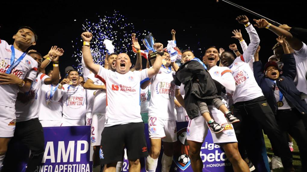 ¡OLIMPIA CAMPEÓN! Así celebró el equipo tras vencer a Motagua