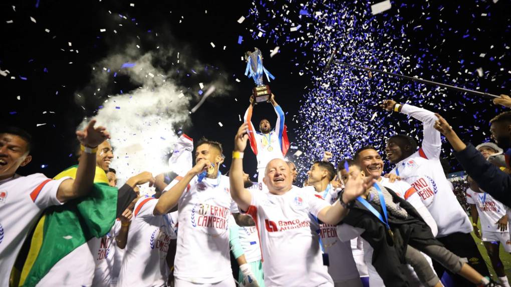 ¡OLIMPIA CAMPEÓN! Así celebró el equipo tras vencer a Motagua