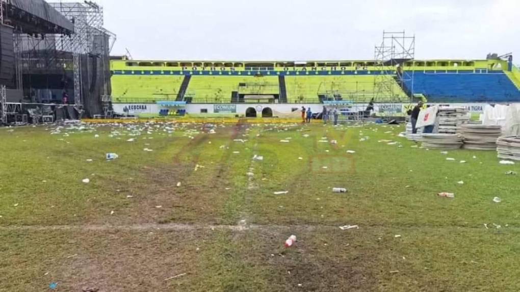 Cancha del estadio de Juticalpa quedó en pésimo estado luego de un concierto