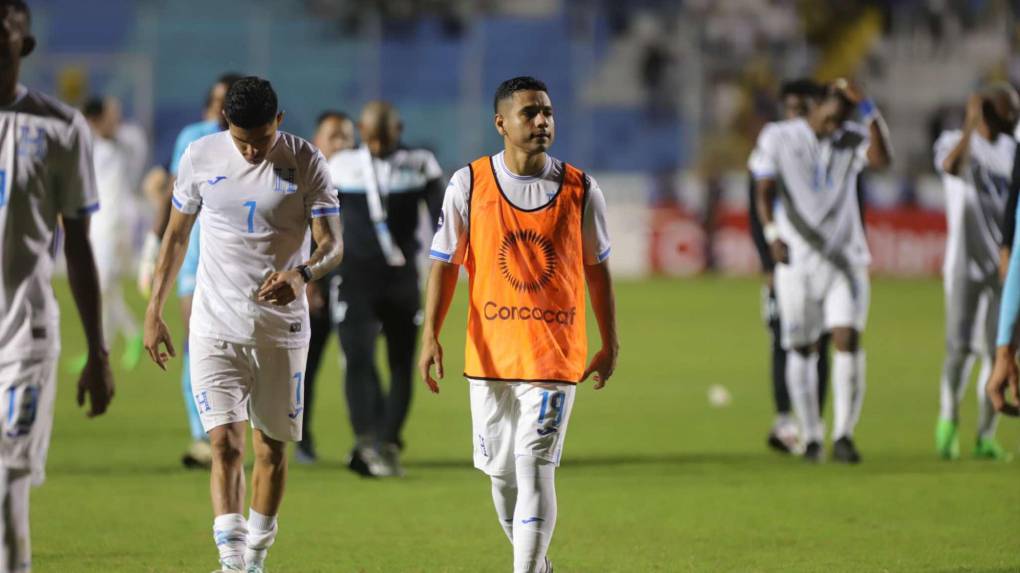 La tristeza de jugadores de Honduras tras derrota ante Jamaica