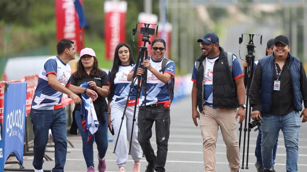 Dedicación y experiencia en amplia cobertura a la Vuelta Ciclística 2023