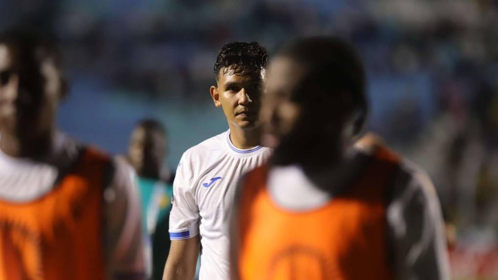 La tristeza de jugadores de Honduras tras derrota ante Jamaica