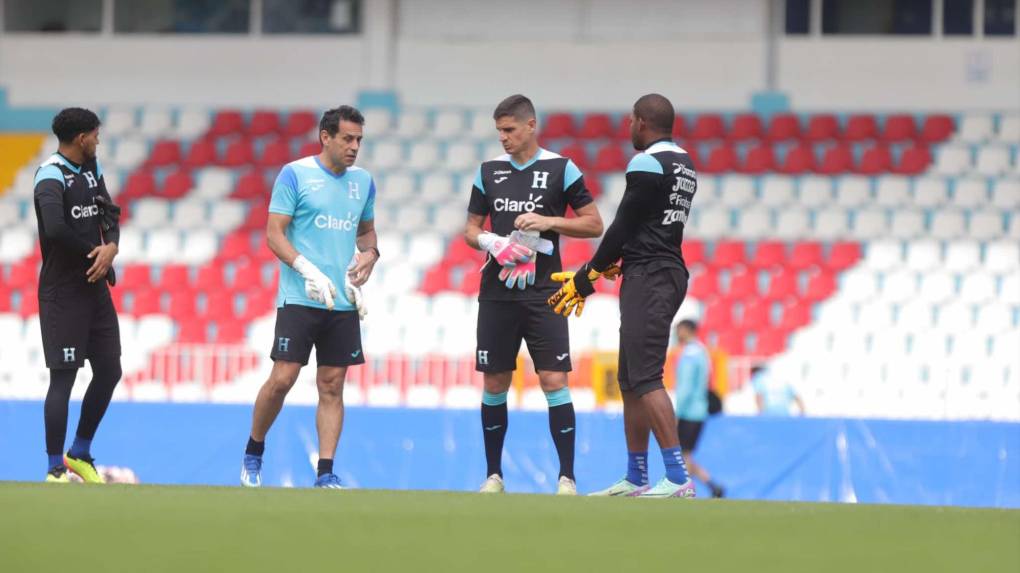 Reinaldo Rueda sorprende en el último día del segundo microciclo ¿Qué pasó con Elis?