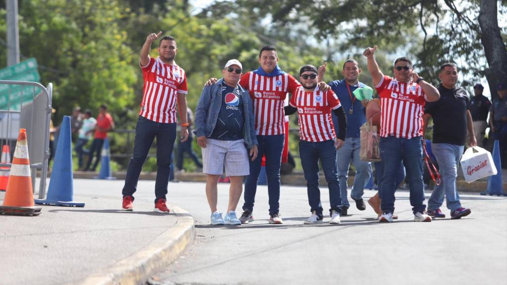 ¡Gran ambiente! Así se vive la previa de la final entre Motagua y Olimpia