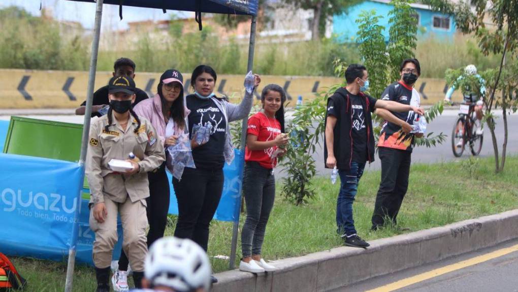 Mascotas y ciclismo, la combinación que impulsa a algunos profesionales de las dos ruedas