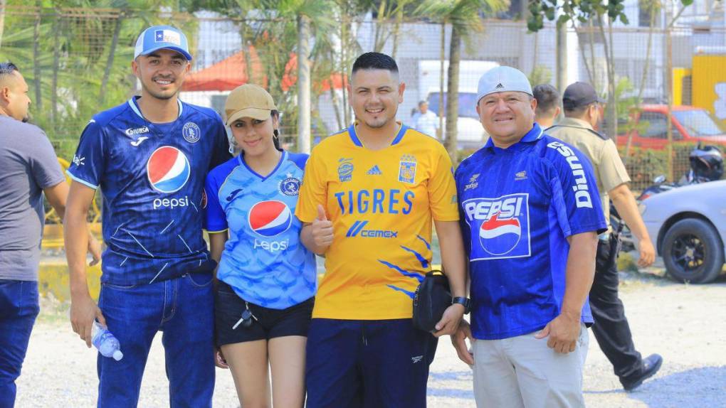 Motagua vs Tigres: aficionados de las águilas comienzan a pintar de azul el Olímpico Metropolitano