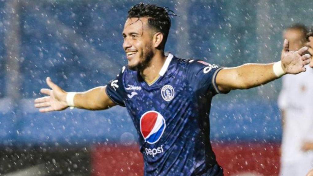 Fichajes: “Cachita” Gómez coquetea con Olimpia, Motagua contrata un mexicano y el nuevo destino de Auzmendi