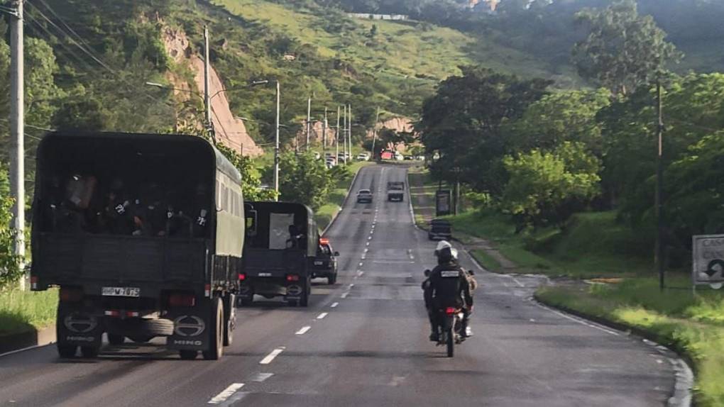 En camiones y caravana fue traslado de reos de batallón a Támara