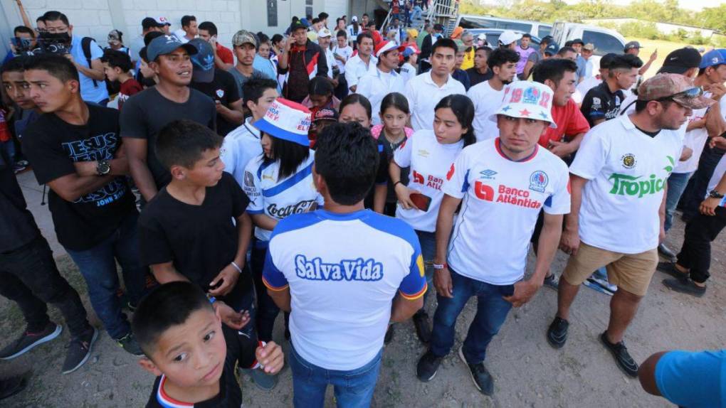 ¡Recibimiento de campeón! El espectacular ambiente para el duelo entre Olimpia y Real Sociedad en Comayagua