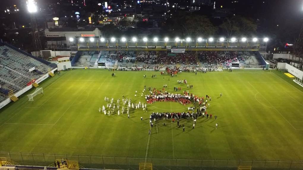 Así fue la reapertura del estadio Morazán ¡Cancha, palcos, camerinos, fueron mejorados!