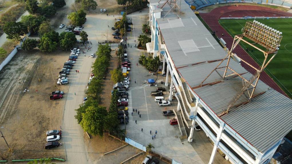 Real España - Olimpia: Ambiente en el estadio Olímpico previo al duelo de repechaje