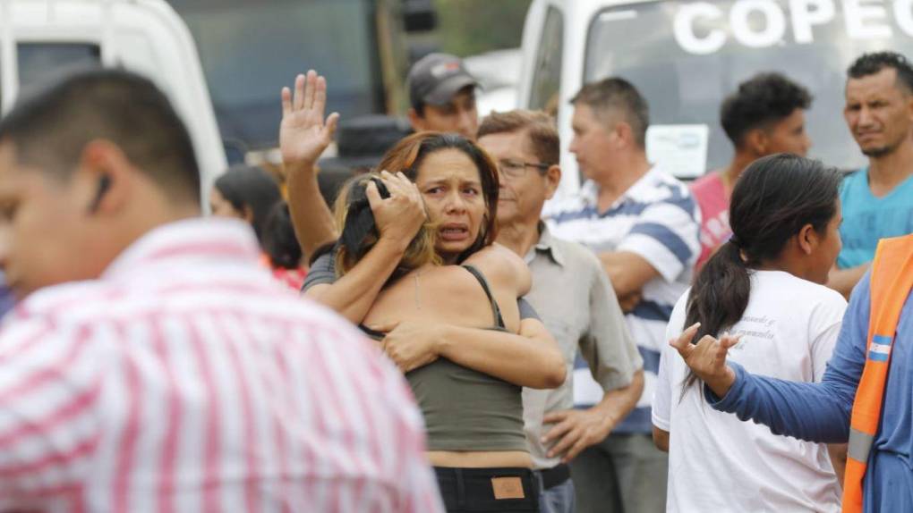 Dolorosas imágenes del rescate de los cuerpos de dos hombres intoxicados en pozo en la colonia Villa Vieja