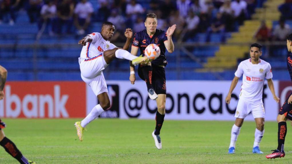 Noche épica: las mejores imágenes del triunfo histórico de Olimpia sobre el Atlas