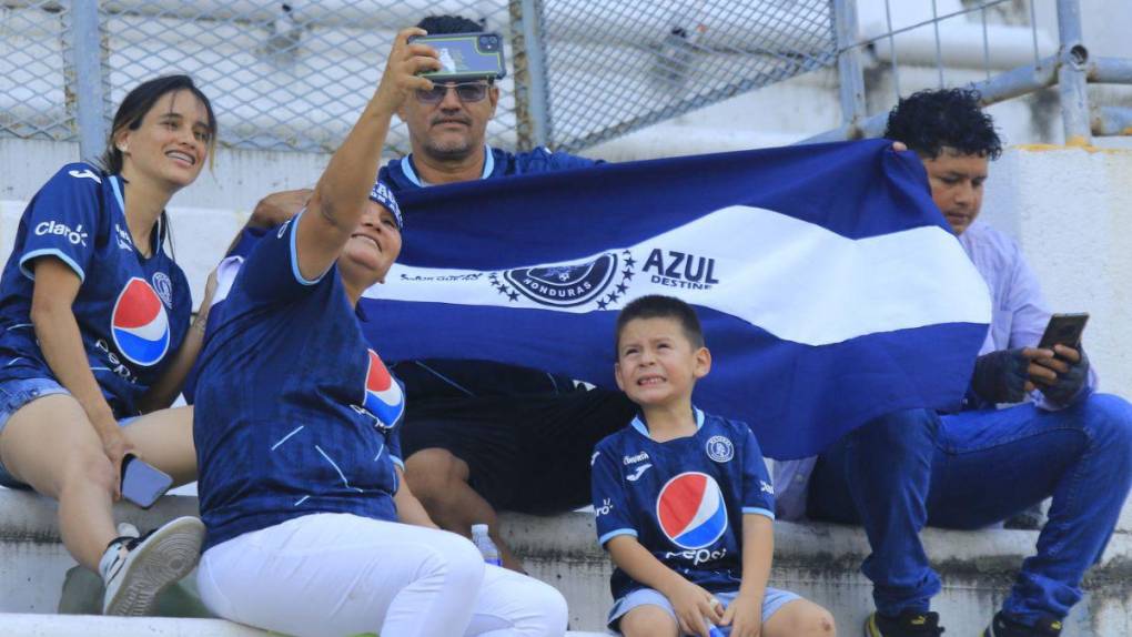 Motagua vs Tigres: aficionados de las águilas comienzan a pintar de azul el Olímpico Metropolitano