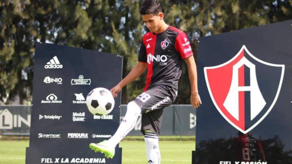 Debut precoz, fichaje por el Atlas y gran presente en Potros: el giro en la carrera de Cristian Cálix