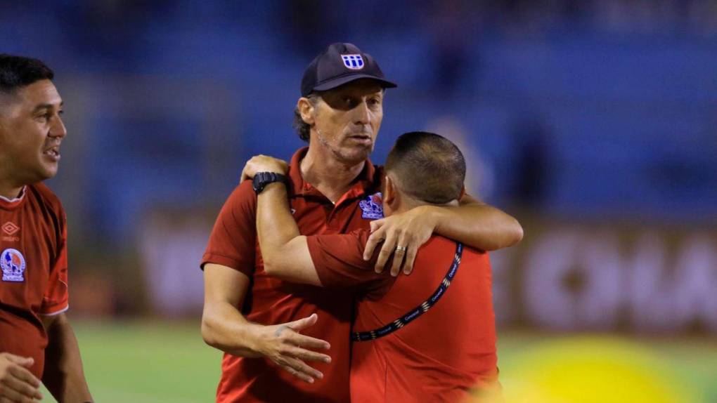 Noche épica: las mejores imágenes del triunfo histórico de Olimpia sobre el Atlas