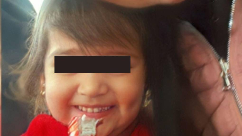 Niña muere abusada por padrastro luego de que negaran custodia a su padre homosexual