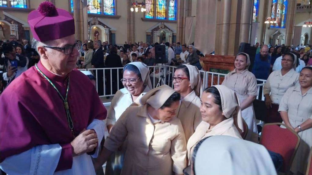 Así fue la llegada del nuevo arzobispo de Tegucigalpa a la Basílica de Suyapa