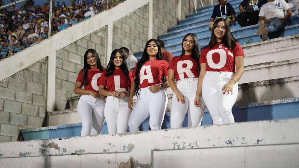 ¡Bellezas! El Nacional se llena de lindas chicas para el Honduras ante Jamaica