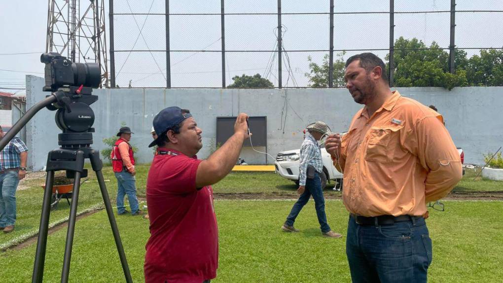 Fin a la pesadilla: comienzan los trabajos para cambiar la grama del Estadio Morazán