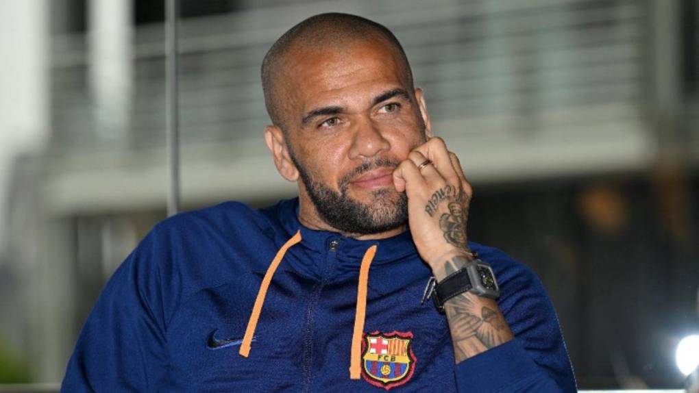 Los tres detalles que podrían salvar o hundir a Dani Alves