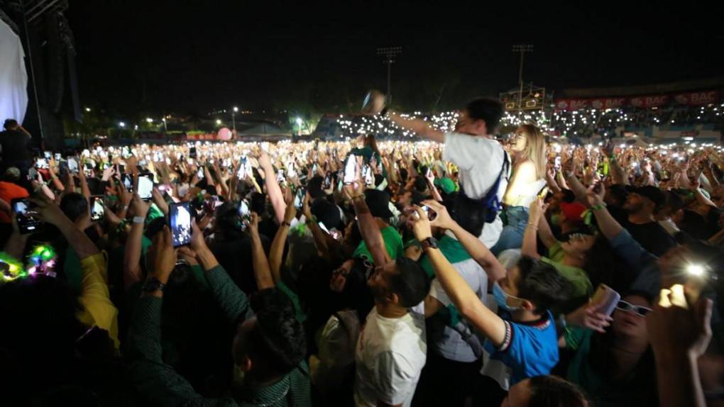 Así disfrutaron los capitalinos el concierto de FerXXo