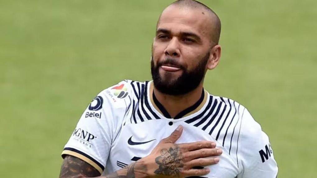 “Está más delgado, recibe groserías e insultos”: Revelan el calvario que vive en prisión Dani Alves