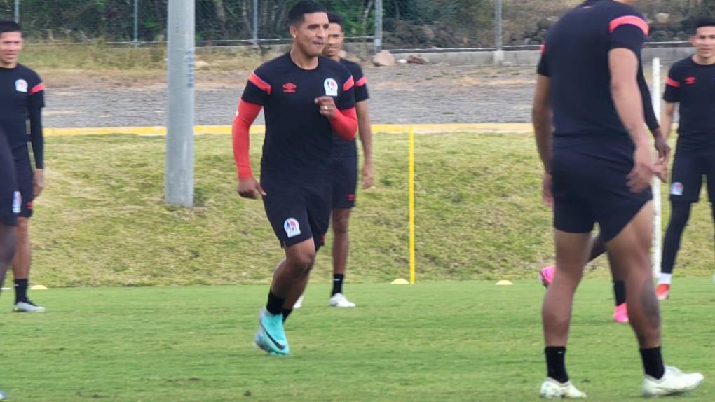 Olimpia entrena con su ‘nuevo’ fichaje previo a inicio torneo Clausura