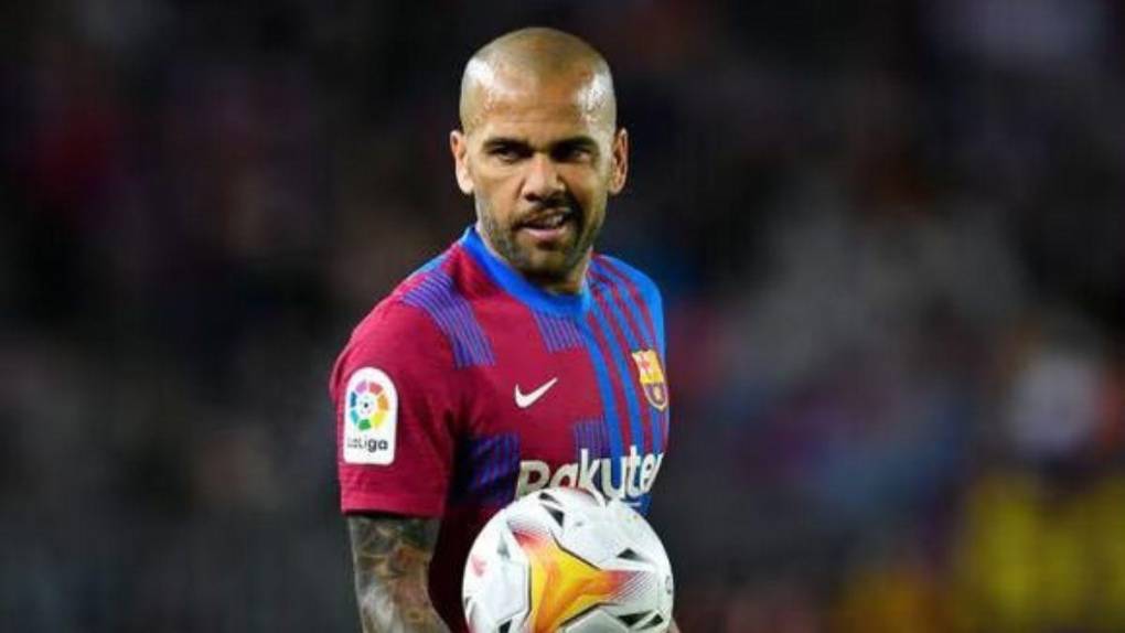 “Está más delgado, recibe groserías e insultos”: Revelan el calvario que vive en prisión Dani Alves