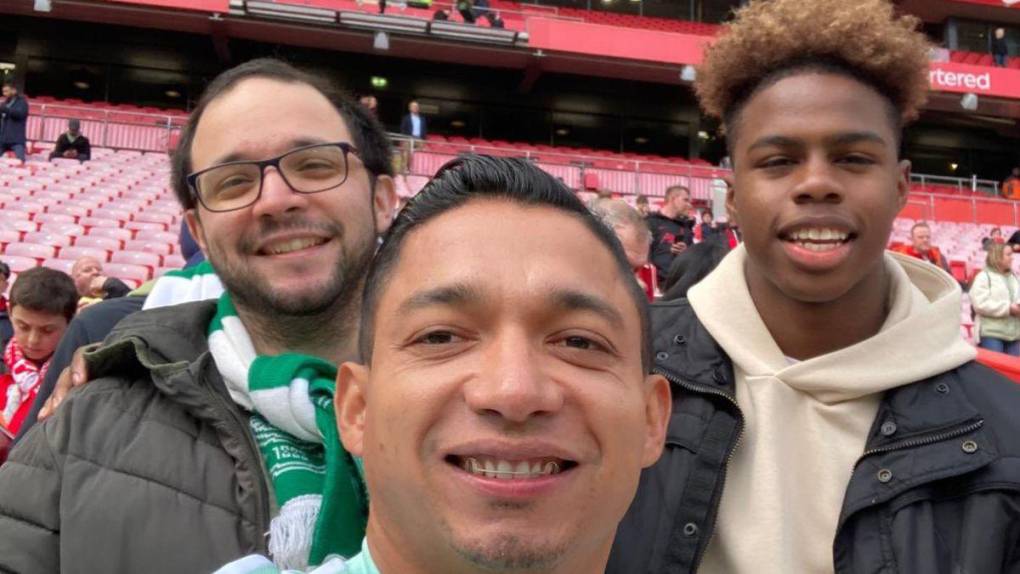 ¡Entre cracks! Las fotos de Emilio Izaguirre en el partido de leyendas entre Liverpool y Celtic