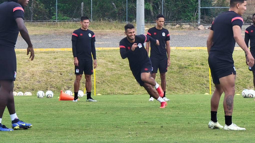 Olimpia entrena con su ‘nuevo’ fichaje previo a inicio torneo Clausura