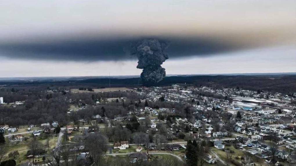 Trenes se descarrilan con químicos en Ohio, Carolina del Sur y Texas: ¿Qué está pasando en EEUU?