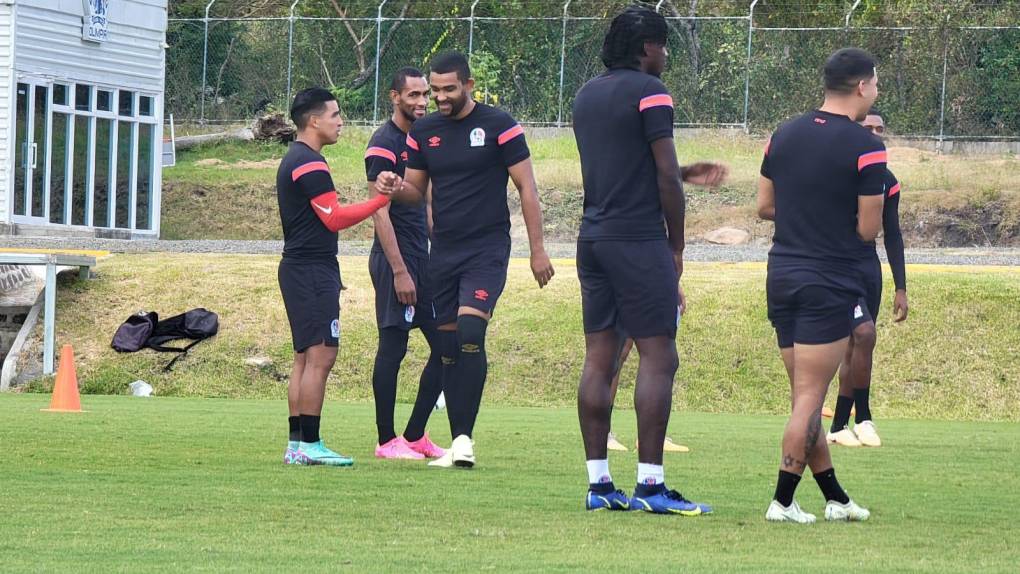 Olimpia entrena con su ‘nuevo’ fichaje previo a inicio torneo Clausura