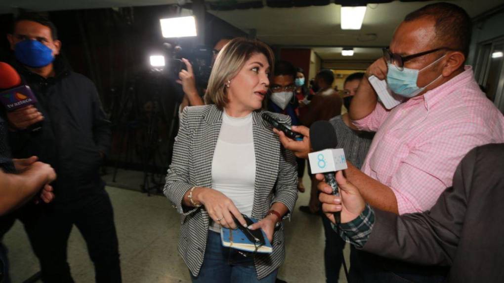 Miembros de la junta directiva del Congreso Nacional se reúnen buscando consensos para elegir la Corte Suprema de Justicia