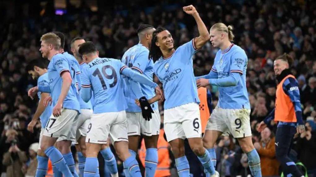 Prohibición de fichajes, pérdida de puntos y expulsión: los posibles castigos que enfrentaría el Manchester City ante acusaciones