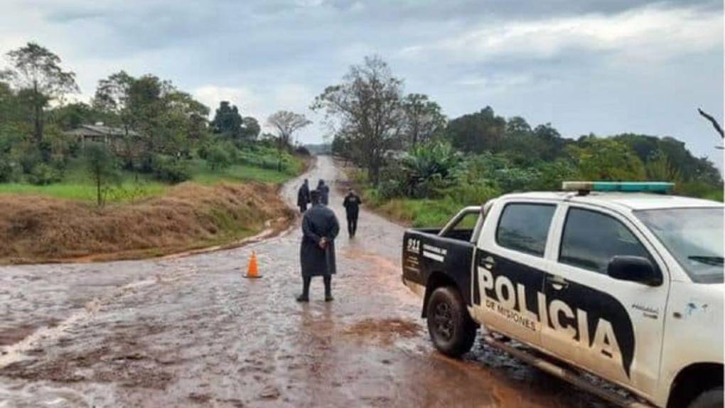 Joven salió a comer con un amigo y fue hallada violada y muerta en una zanja